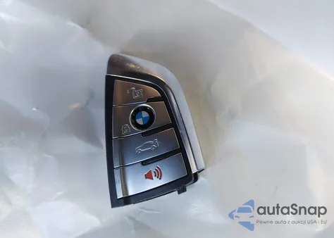 2019 BMW X7 xDrive40I z USA, uszkodzony, nr VIN 5UXCW2C50KL085906